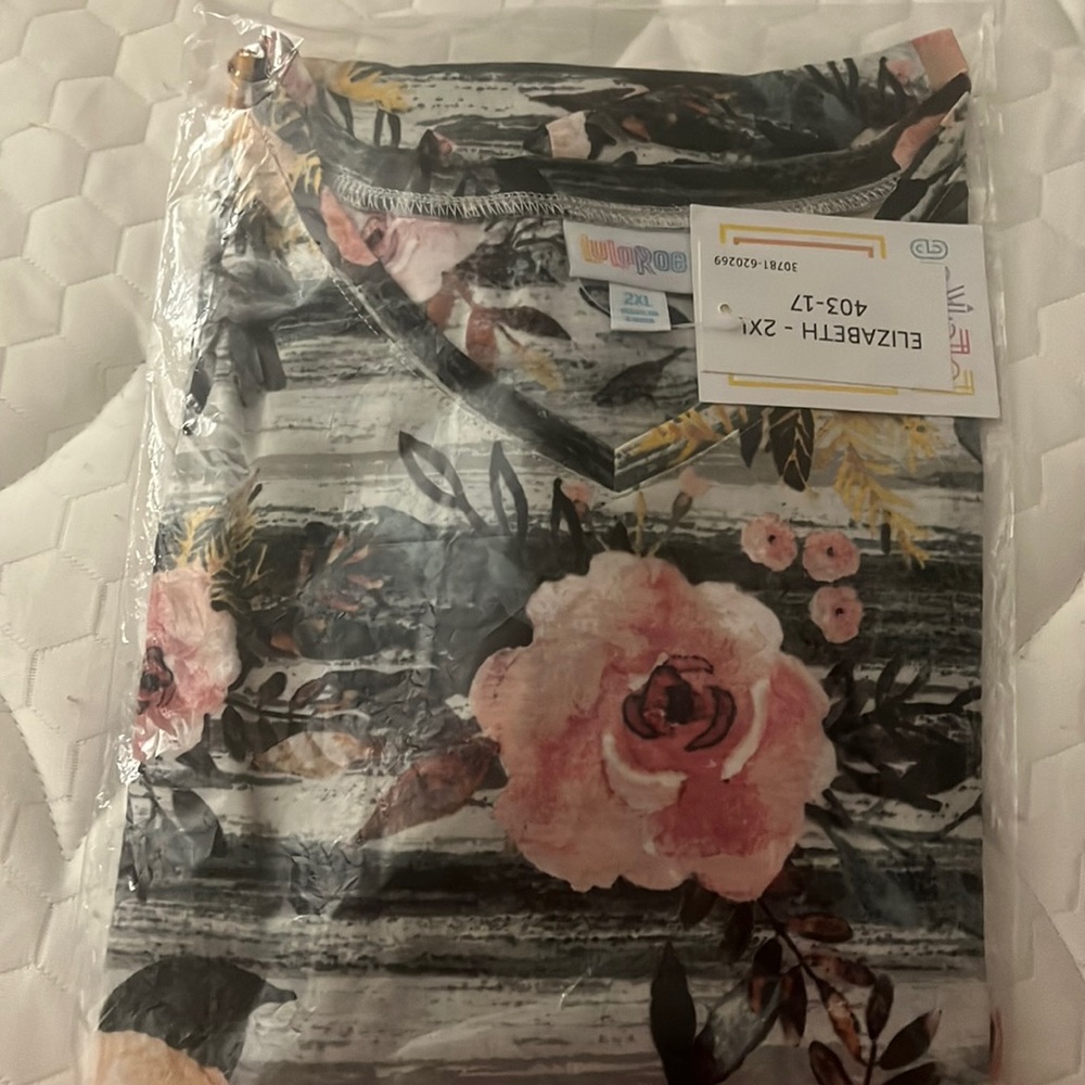 Too-Lularoe Elizabeth